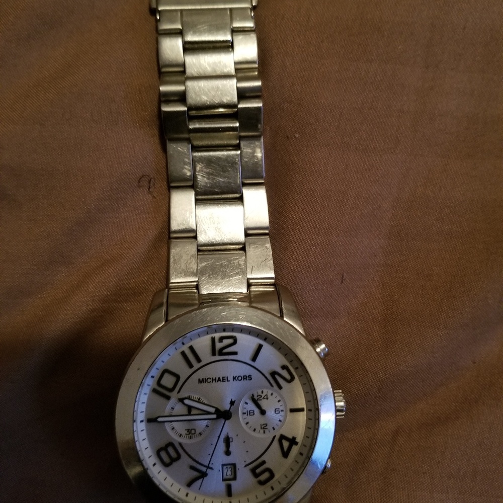 Watch - image 1